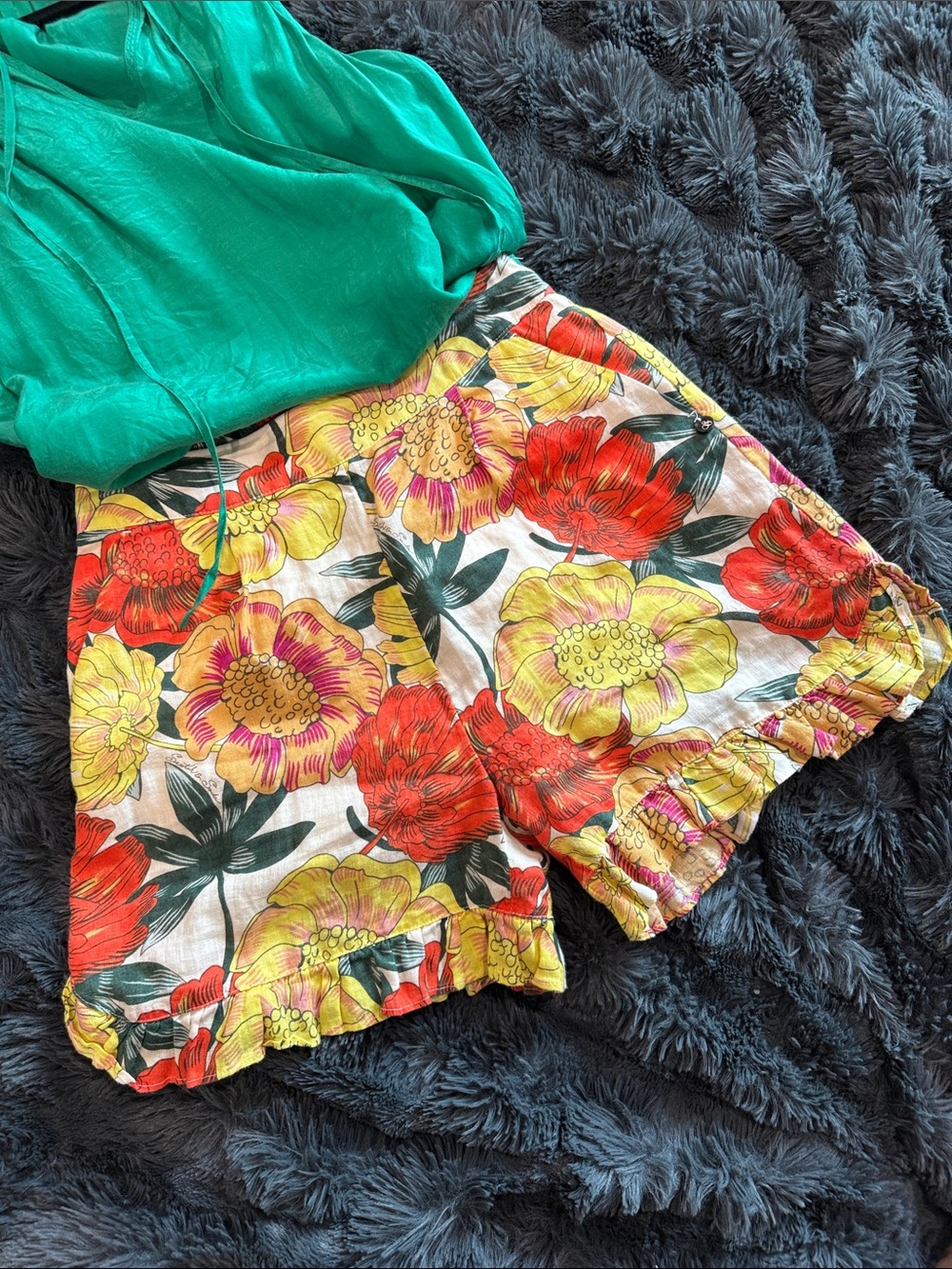 Scotch & Soda 100% Cotton Floral Ruffle Hem Shorts in Yellow, Red, Green XS/S